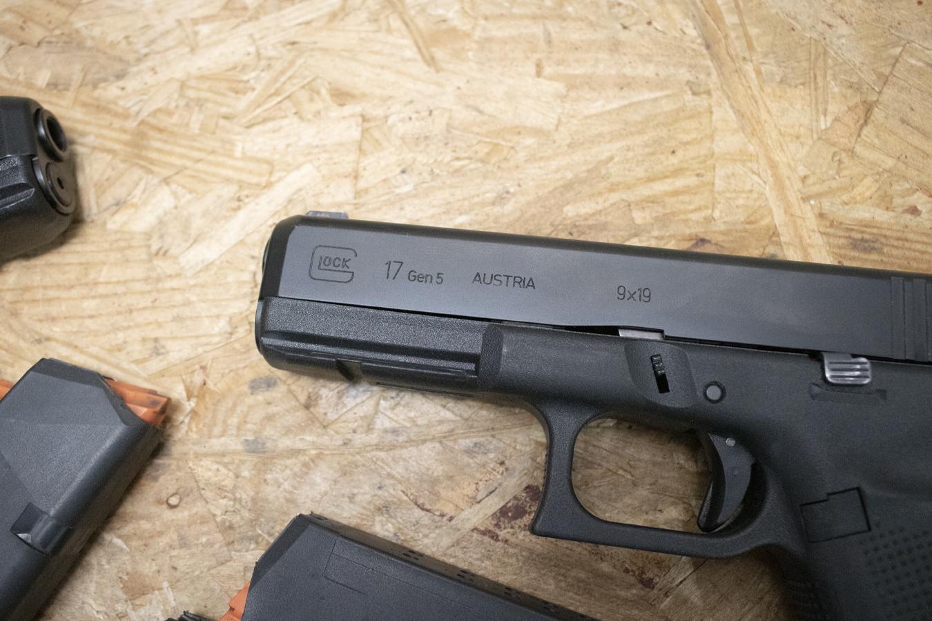 GLOCK 17 Gen5 9mm Police Trade-In Pistols with Three Magazines